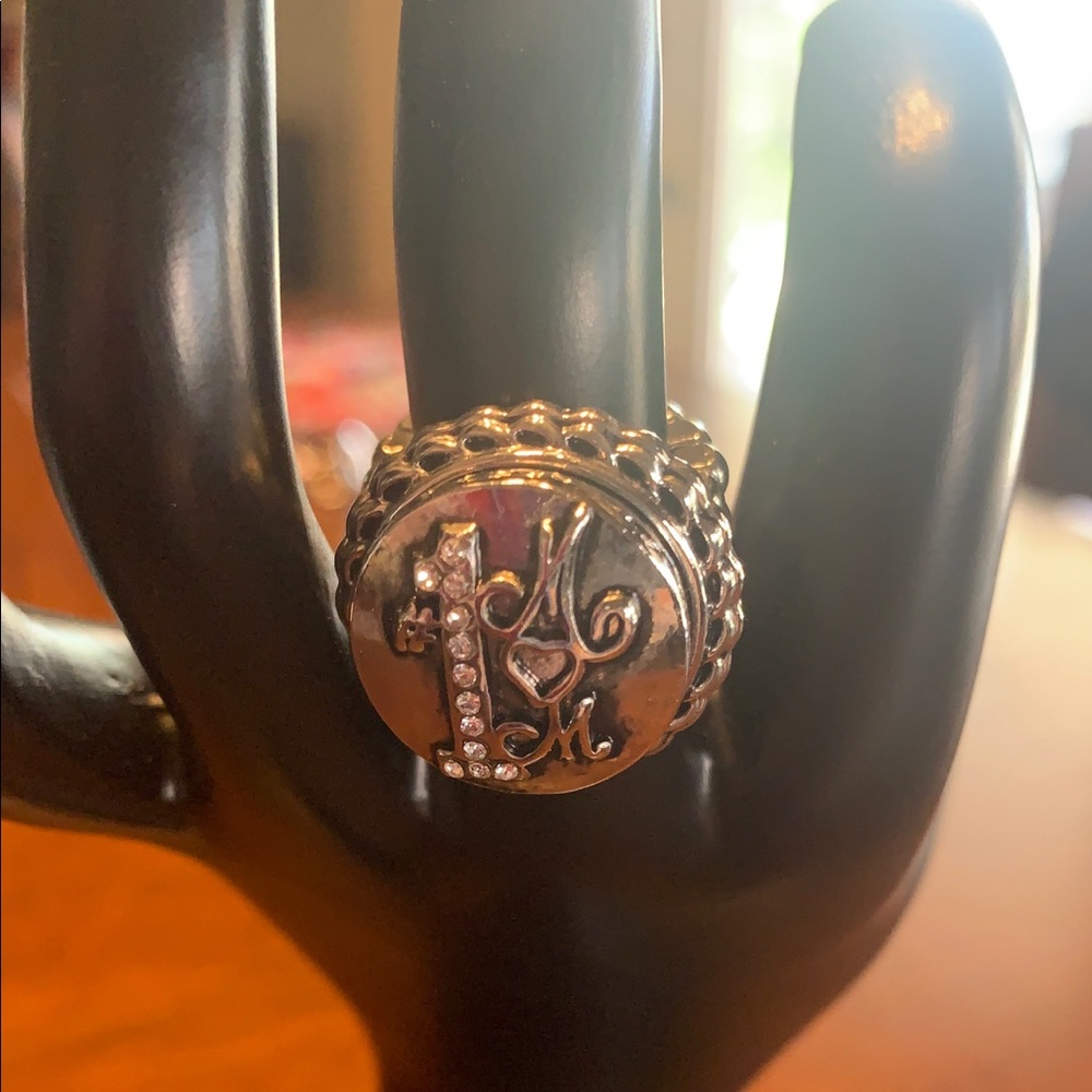 Magnolia and Vine ring with MOM snap